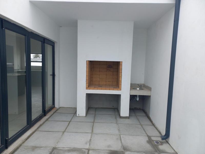 4 Bedroom Property for Sale in Shelley Point Western Cape
